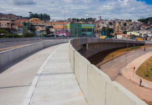 O Governador do Estado de São Paulo, Geraldo Alckmin, participou da Entrega do Viaduto Ameríndia (trecho Itapevi/Jandira do Corredor Itapevi/São Paulo) e trecho de viário, em Jandira. Local: Itapevi/SP. Data: 27/12/2017. Foto: Alexandre Carvalho/A2img